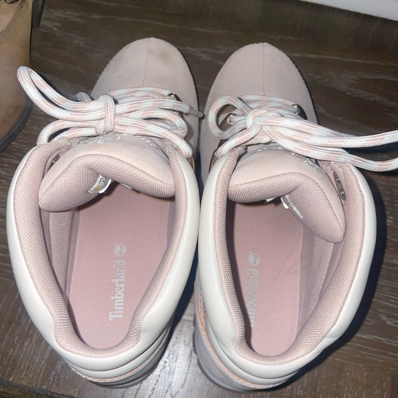 Timberland Light Pink and White Boots - Picture 3 of 3
